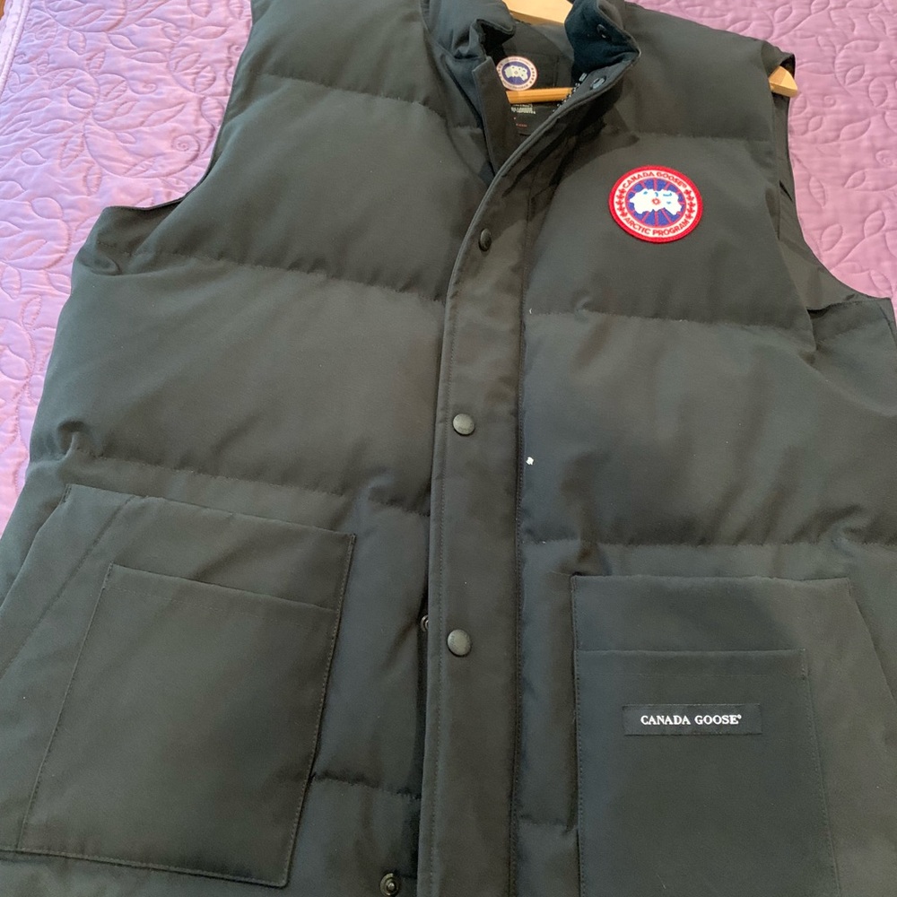 Mens canada goose vest
